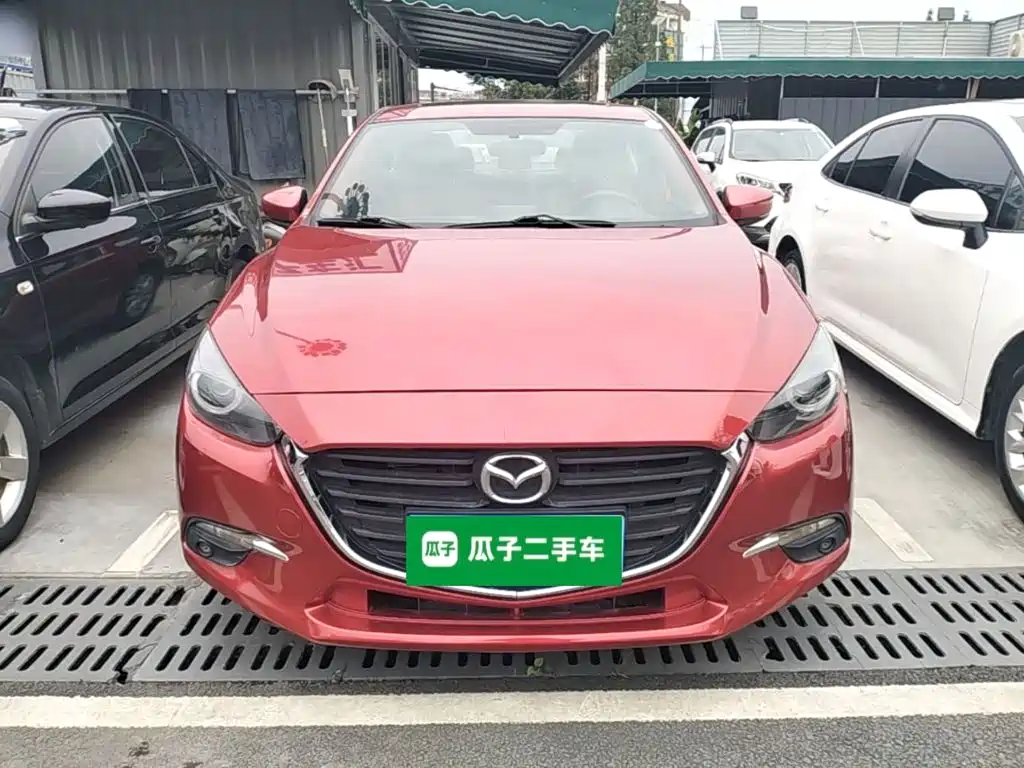 Mazda 3 Axela Sedan 1.5 L Auto Luxury CN-V