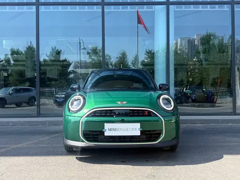 MINI 2.0 T COOPER S CABRIO Artist