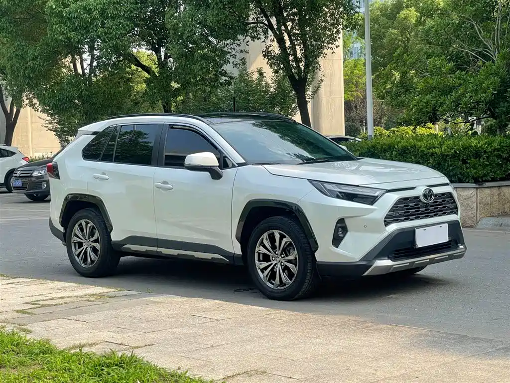 RAV4 2.0 L CVT 2 WD Style Plus