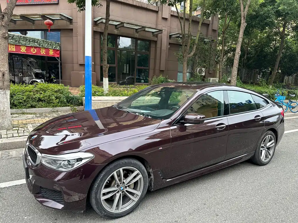 BMW 6 Series GT 630 i Luxury Design Package