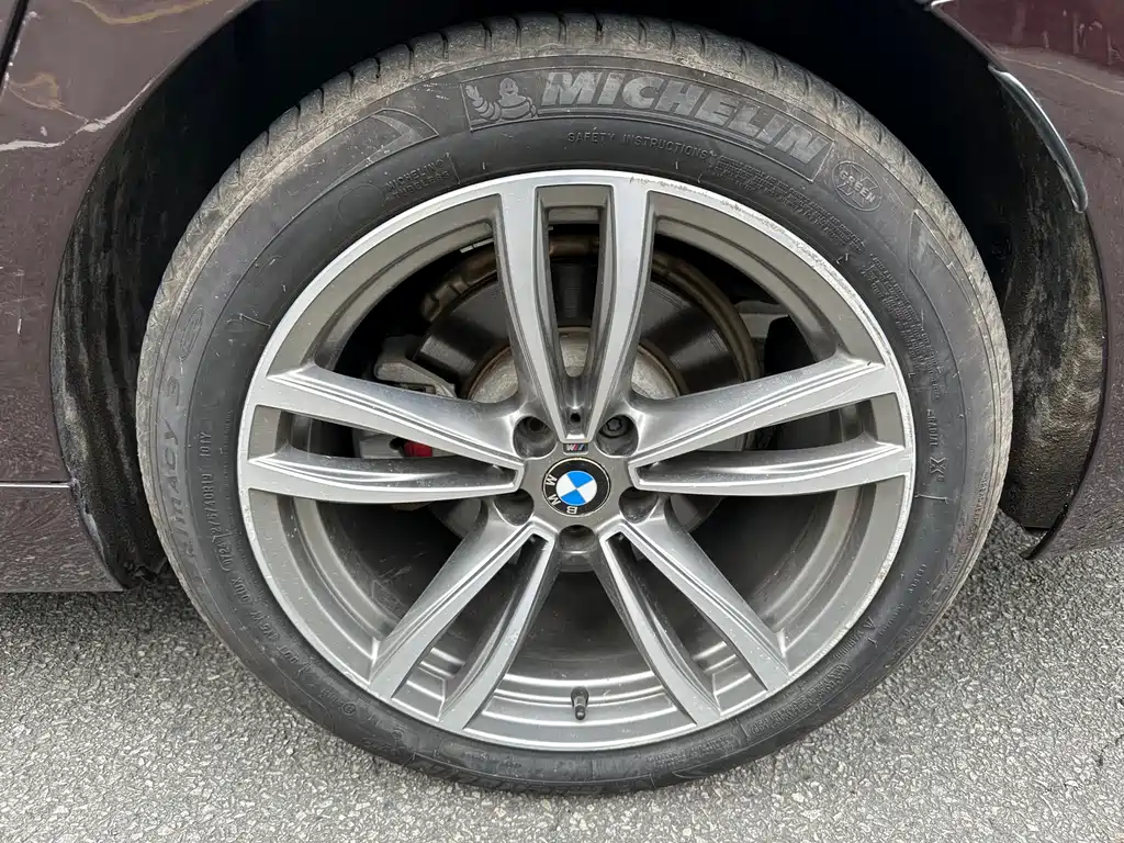 BMW 6 Series GT 630 i Luxury Design Package