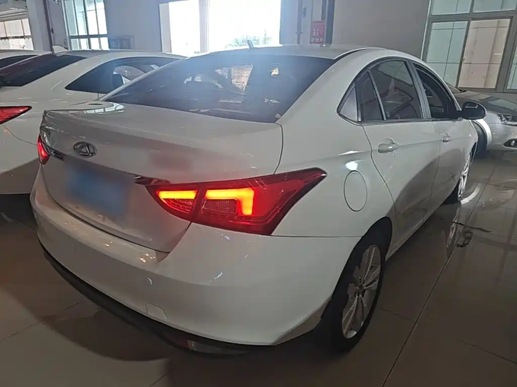 Arrizo 5 1.5 L CVT Leading Trend