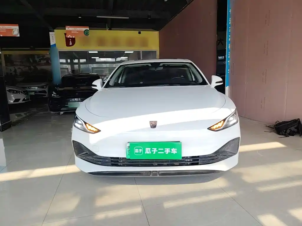 Roewe D7 DMH 125 km Transcend