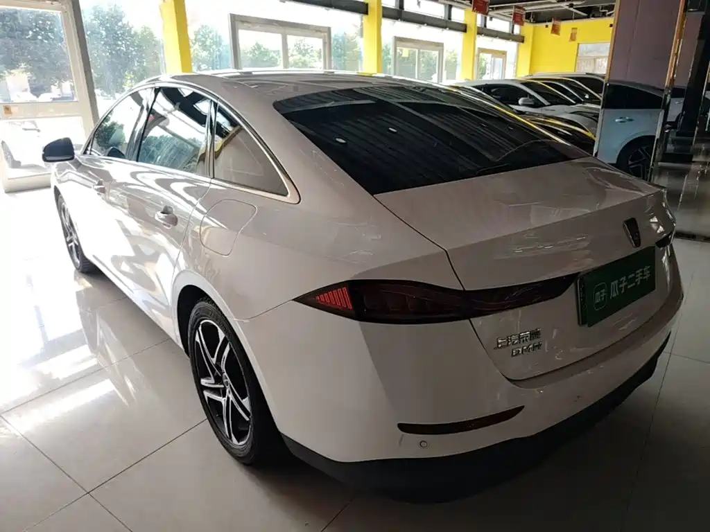 Roewe D7 DMH 125 km Transcend