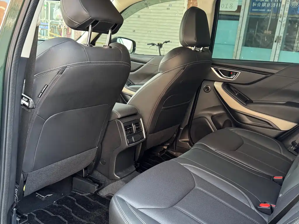 Forester 2.0 i AWD Luxury
