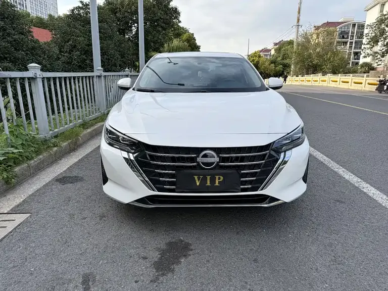 Nissan Sylphy 1.6 L CVT Joy
