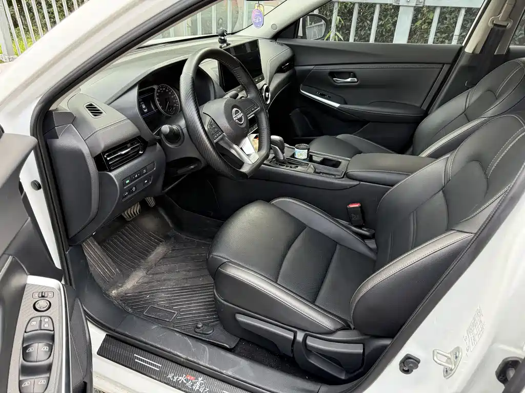 Sylphy 1.6 L CVT Joy
