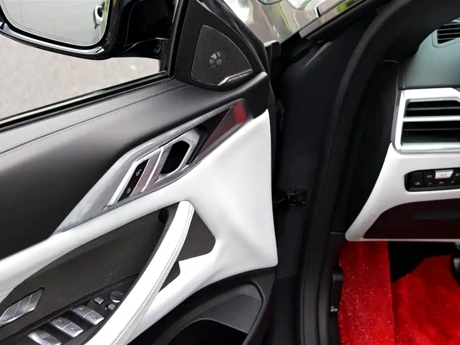 BMW M4 M4 Convertible Coupe M xDrive Thunder