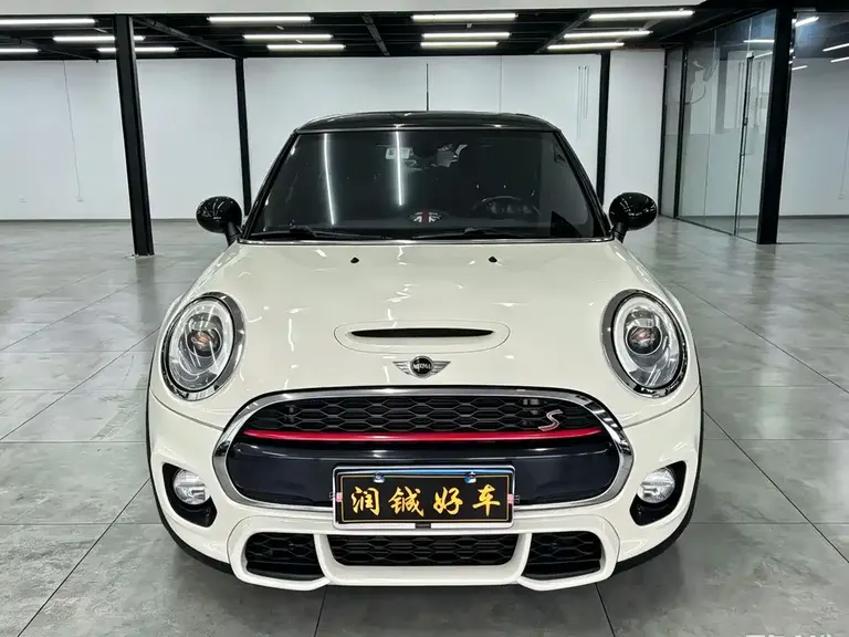 MINI 2.0 T COOPER S Performer