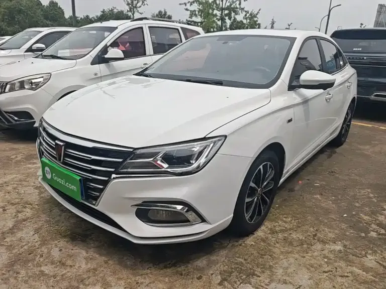 Roewe i5 1.5 L Auto 4 G Connected Leading Luxury Flagship