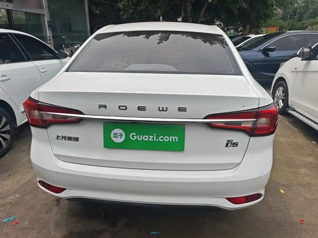 Roewe i5 1.5 L Auto 4 G Connected Leading Luxury Flagship
