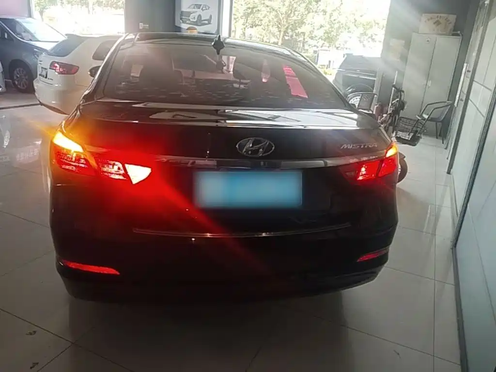 Mistra 1.8 L Auto Intelligent GLS