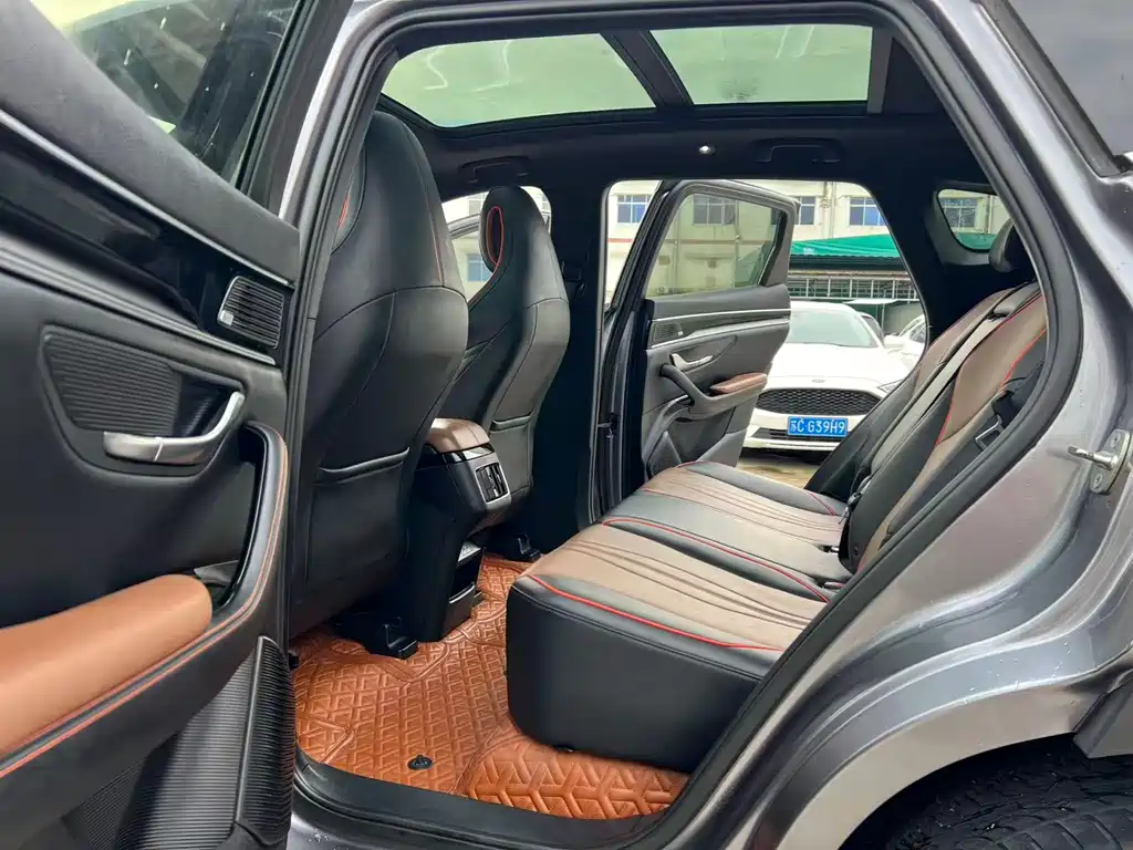Song PLUS 1.5 T Auto Flagship