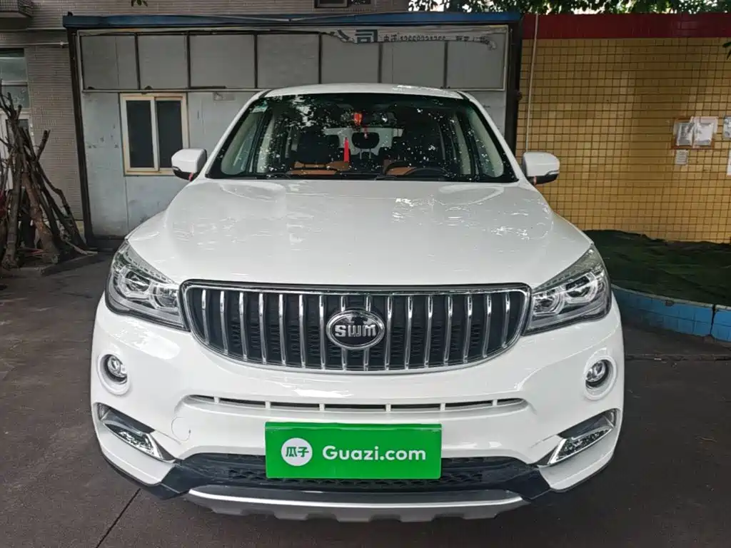 SWM X7 SWM斯威X7 2020款 2.0 L 手动冠军版 7座