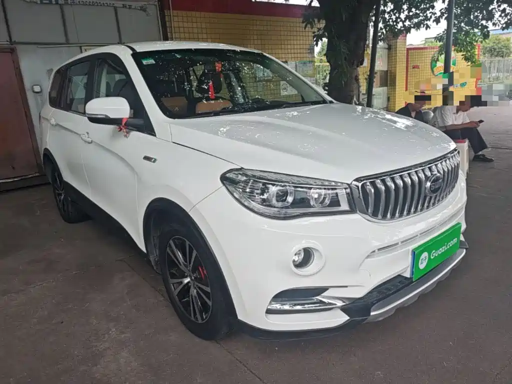 SWM X7 SWM斯威X7 2020款 2.0 L 手动冠军版 7座