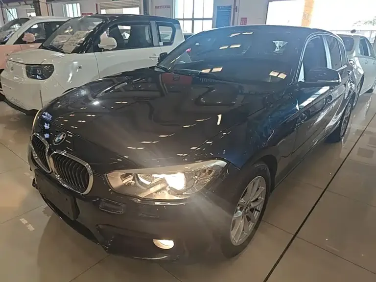 BMW 1 Series (Import) 118 i Leading