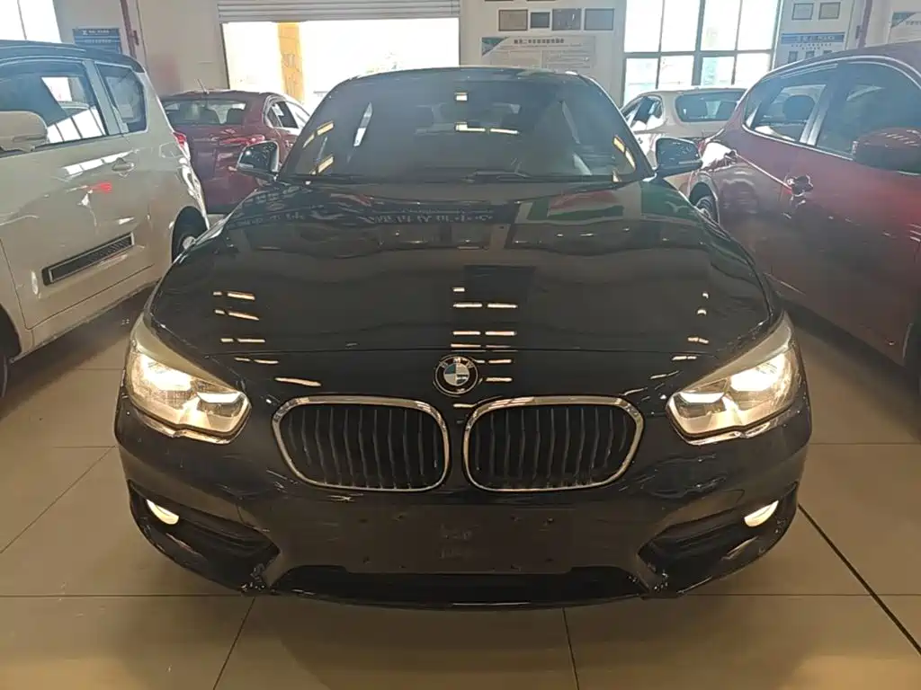 BMW 1 Series (Import) 118 i Leading