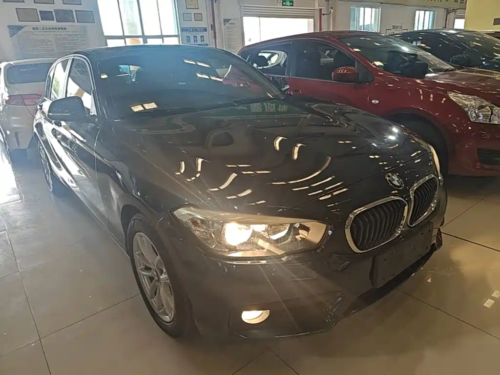 BMW 1 Series (Import) 118 i Leading