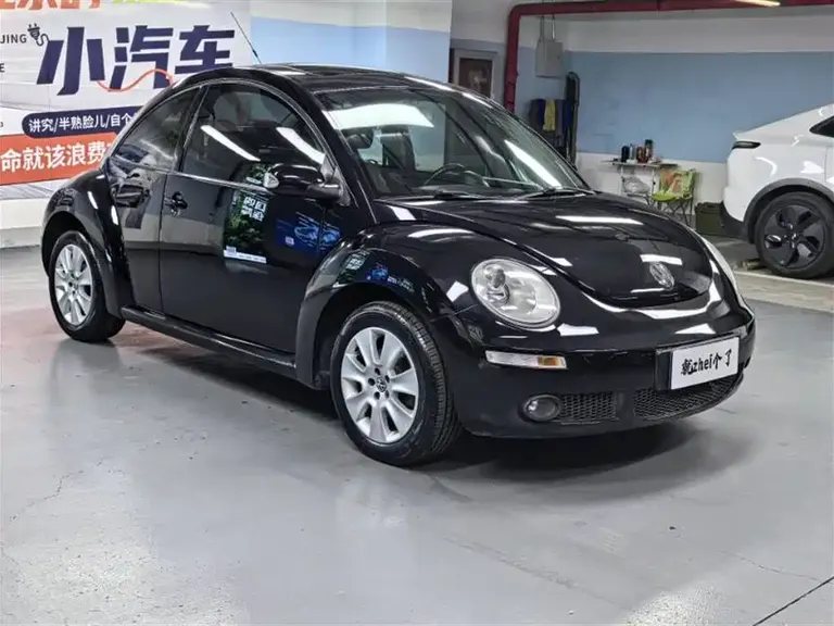 Volkswagen Beetle 2.0 BlackOrange Luxury
