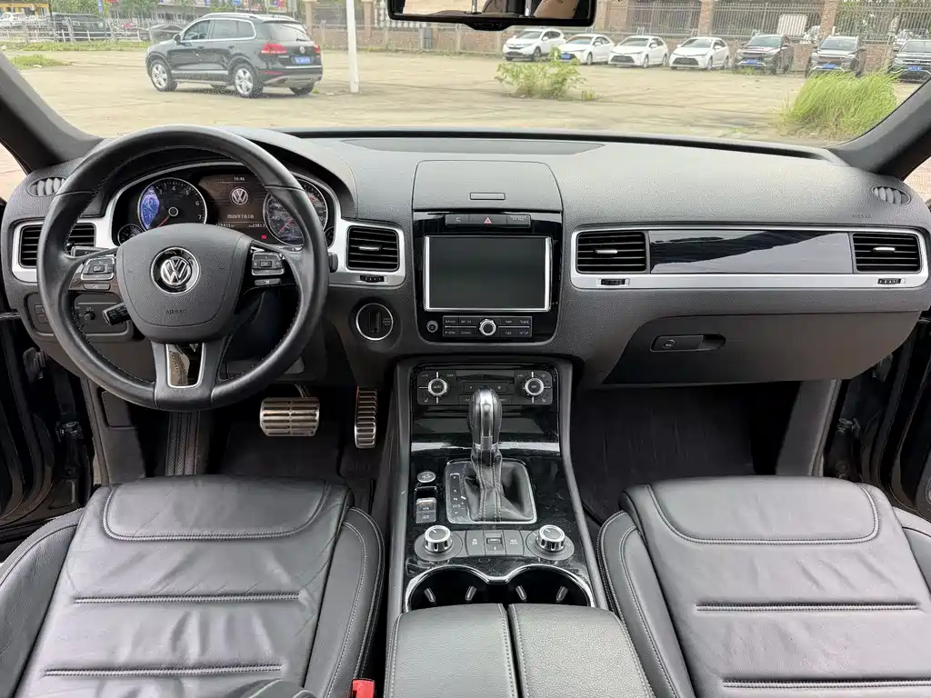 Touareg 3.0 TSI Black Explorer