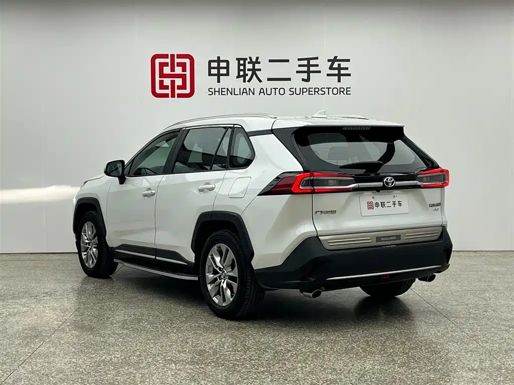 Wildlander 2.0 L CVT 4 WD Luxury