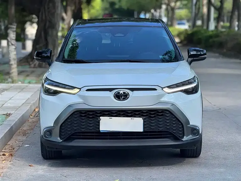 Toyota Frontlander 2.0 L CVT Luxury