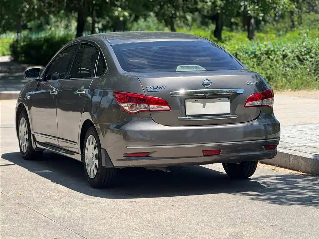 Sylphy Classic 1.6 XE Auto Comfort