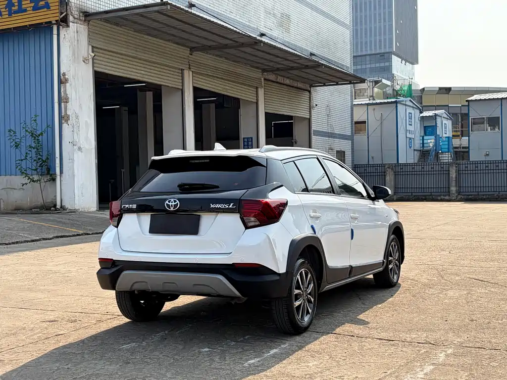 YARiS L Zhixuan Zhixuan X 1.5 L CVT Luxury PLUS