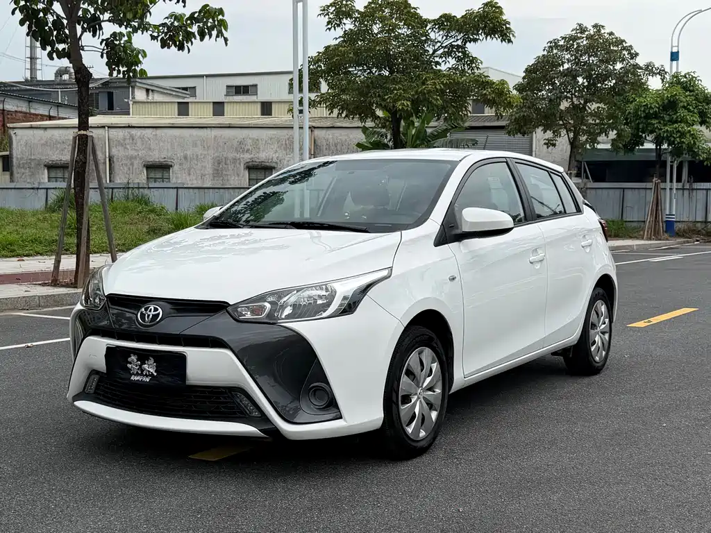 YARiS L Zhixuan 1.5 E CVT Charm Motion CN-VI