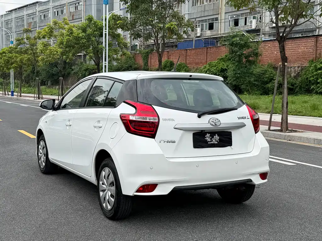 YARiS L Zhixuan 1.5 E CVT Charm Motion CN-VI