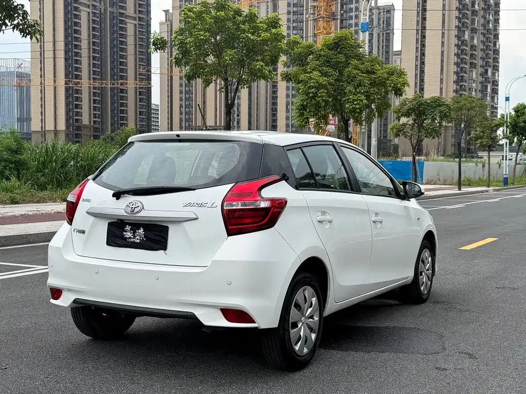 YARiS L Zhixuan 1.5 E CVT Charm Motion CN-VI
