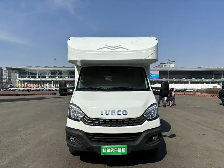 IVECO Daily 依维柯欧胜 2021款 3.0 T 自动专业底盘6吨加长轴双排底盘F1 C