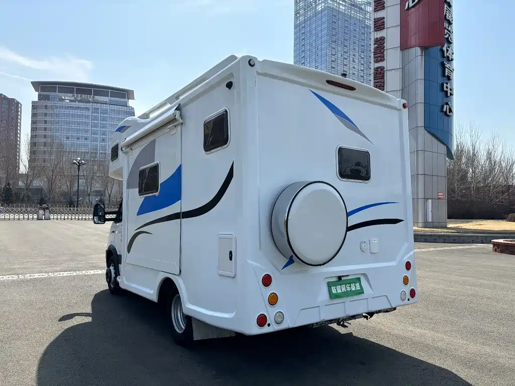 IVECO Daily 依维柯欧胜 2021款 3.0 T 自动专业底盘6吨加长轴双排底盘F1 C