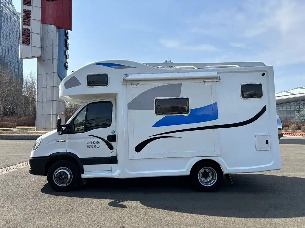 IVECO Daily 依维柯欧胜 2021款 3.0 T 自动专业底盘6吨加长轴双排底盘F1 C