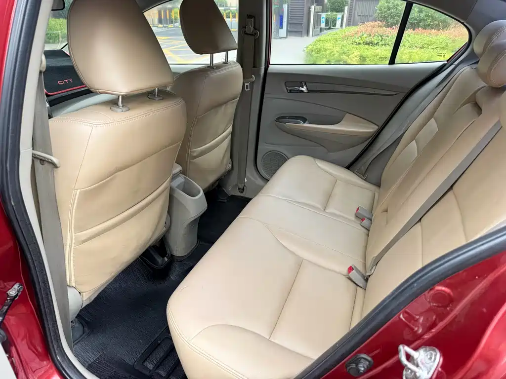 City Classic Style 1.5 L Auto Elite