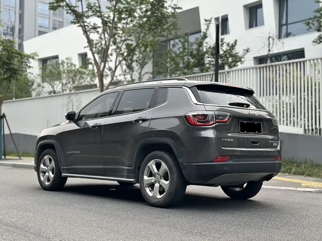 Compass 200 T Auto Home Enjoyment