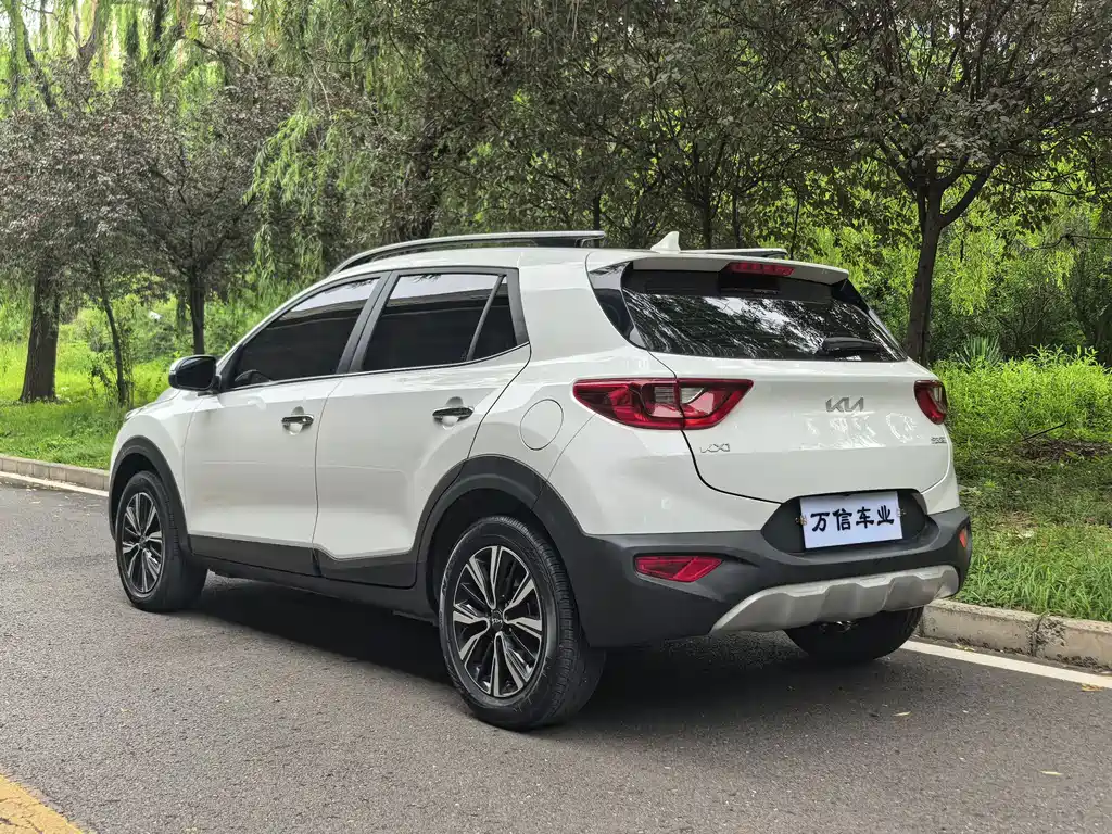 Stonic 1.4 L Auto Fun Enjoyment