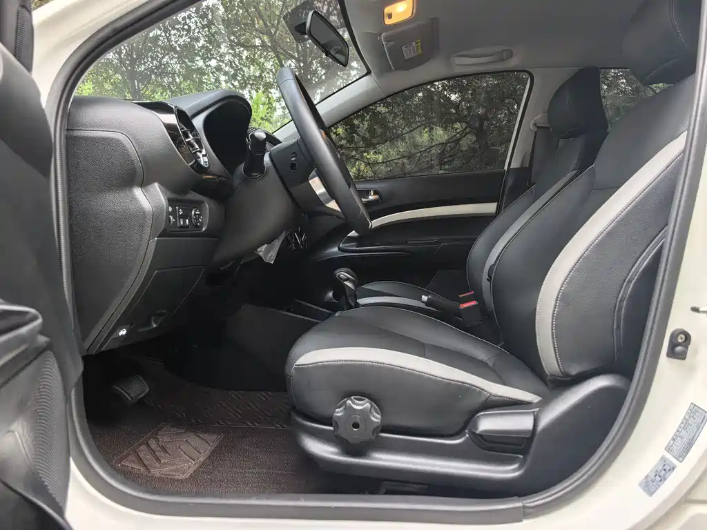 Stonic 1.4 L Auto Fun Enjoyment