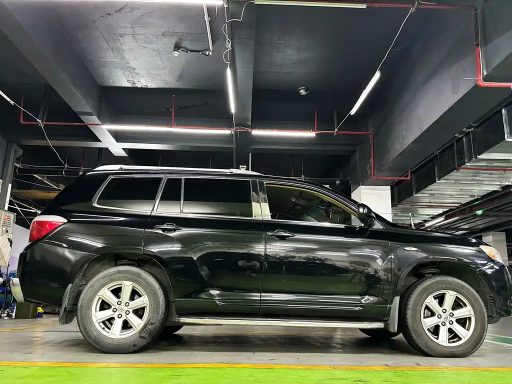 Highlander 2.7 L 2 WD 5-seat Elite