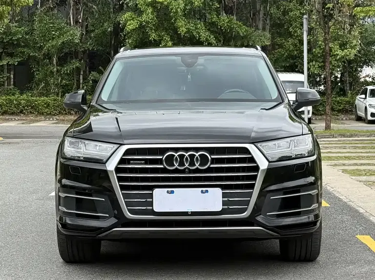 Audi Q7 55 TFSI Tech