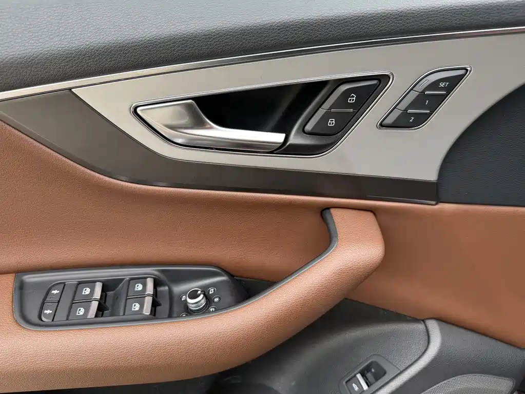 Audi Q7 55 TFSI Tech