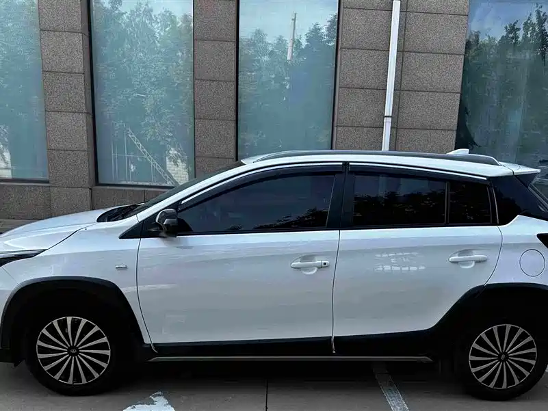 YARiS L Zhixuan Zhixuan X 1.5 L CVT Leading