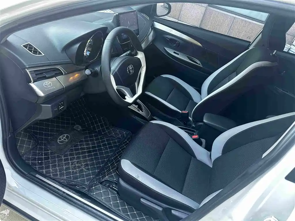 YARiS L Zhixuan Zhixuan X 1.5 L CVT Leading