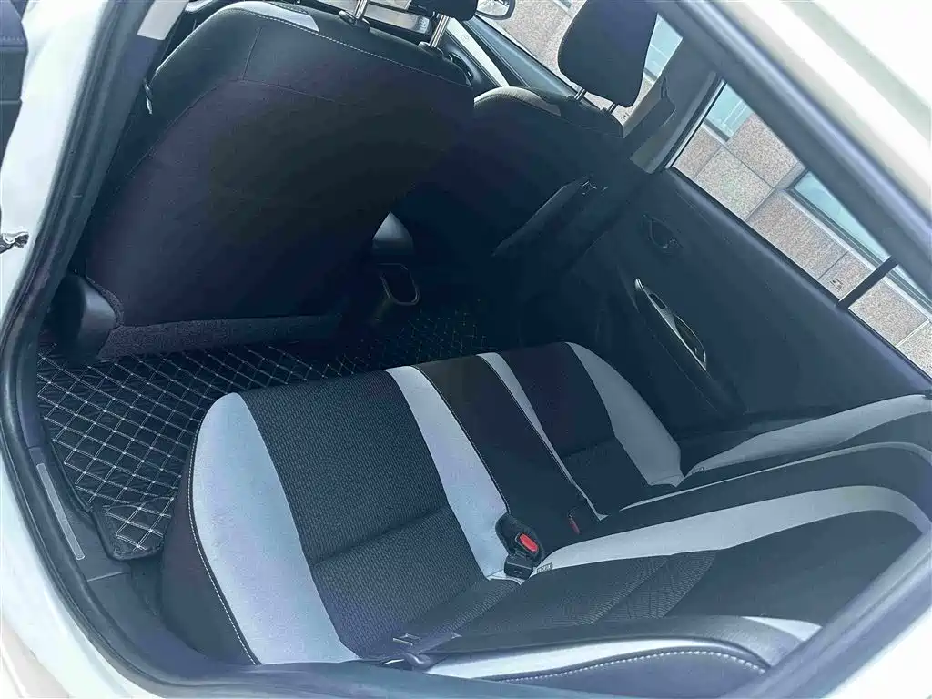 YARiS L Zhixuan Zhixuan X 1.5 L CVT Leading