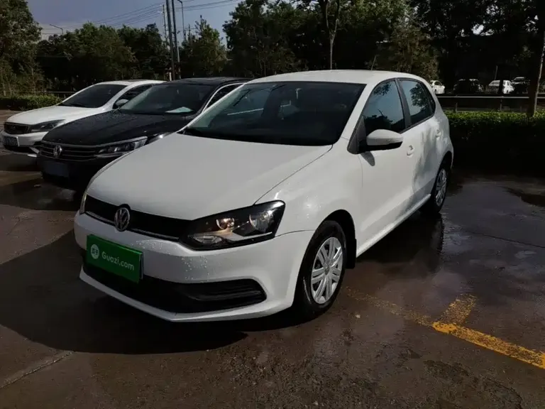 Volkswagen Polo 1.4 L Manual Style