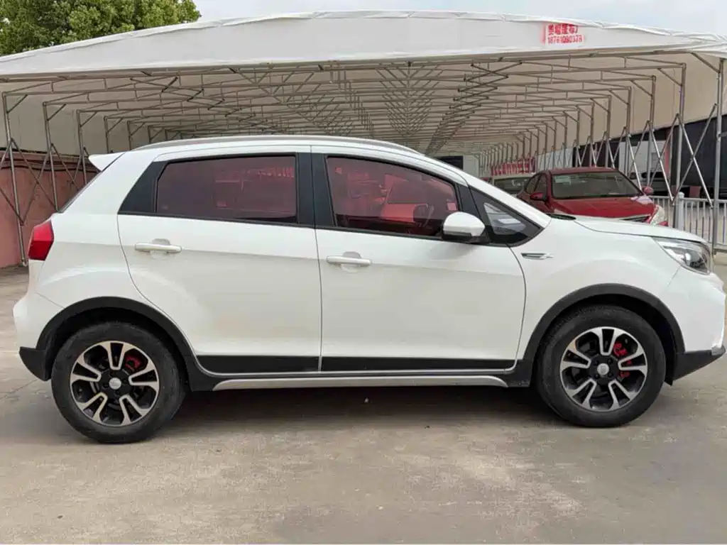 Vision X3 1.5 L Auto Distinguished