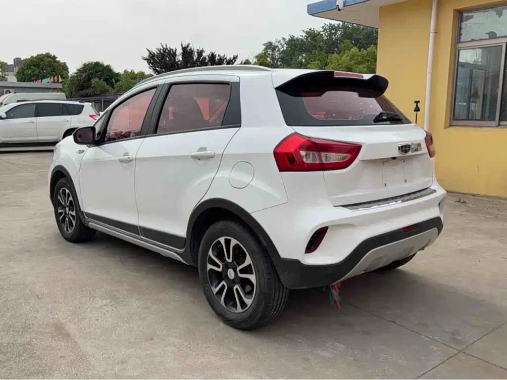 Vision X3 1.5 L Auto Distinguished