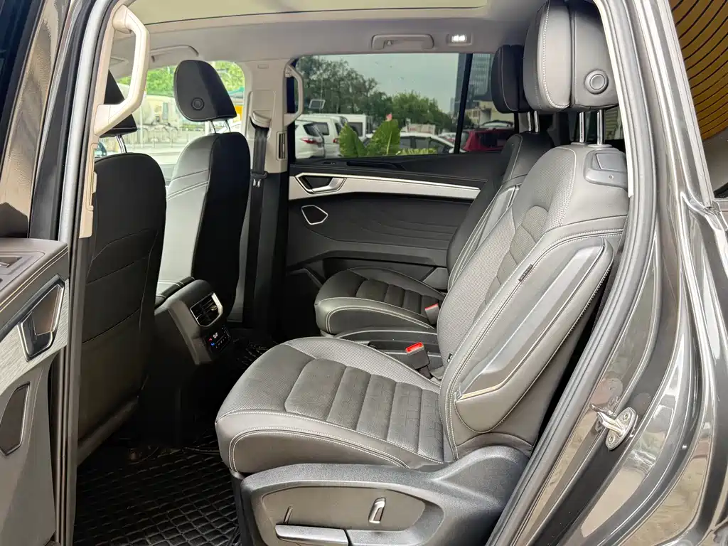 Talagon 380 TSI 4 WD Luxury Premium Realm Pro