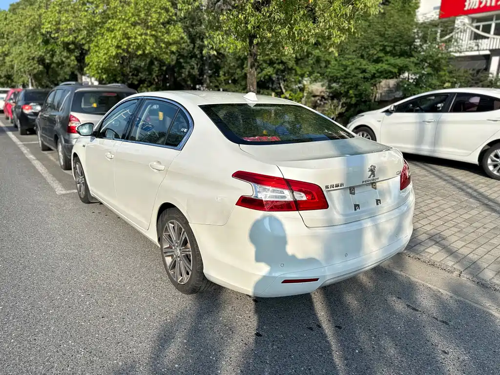 Peugeot 408 1.2 T Auto Luxury