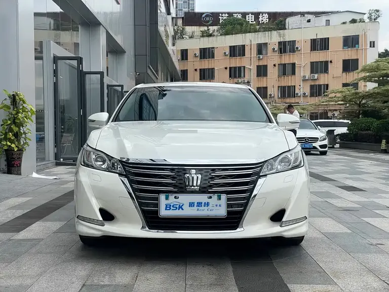 Toyota Crown 2.0 T Fashion